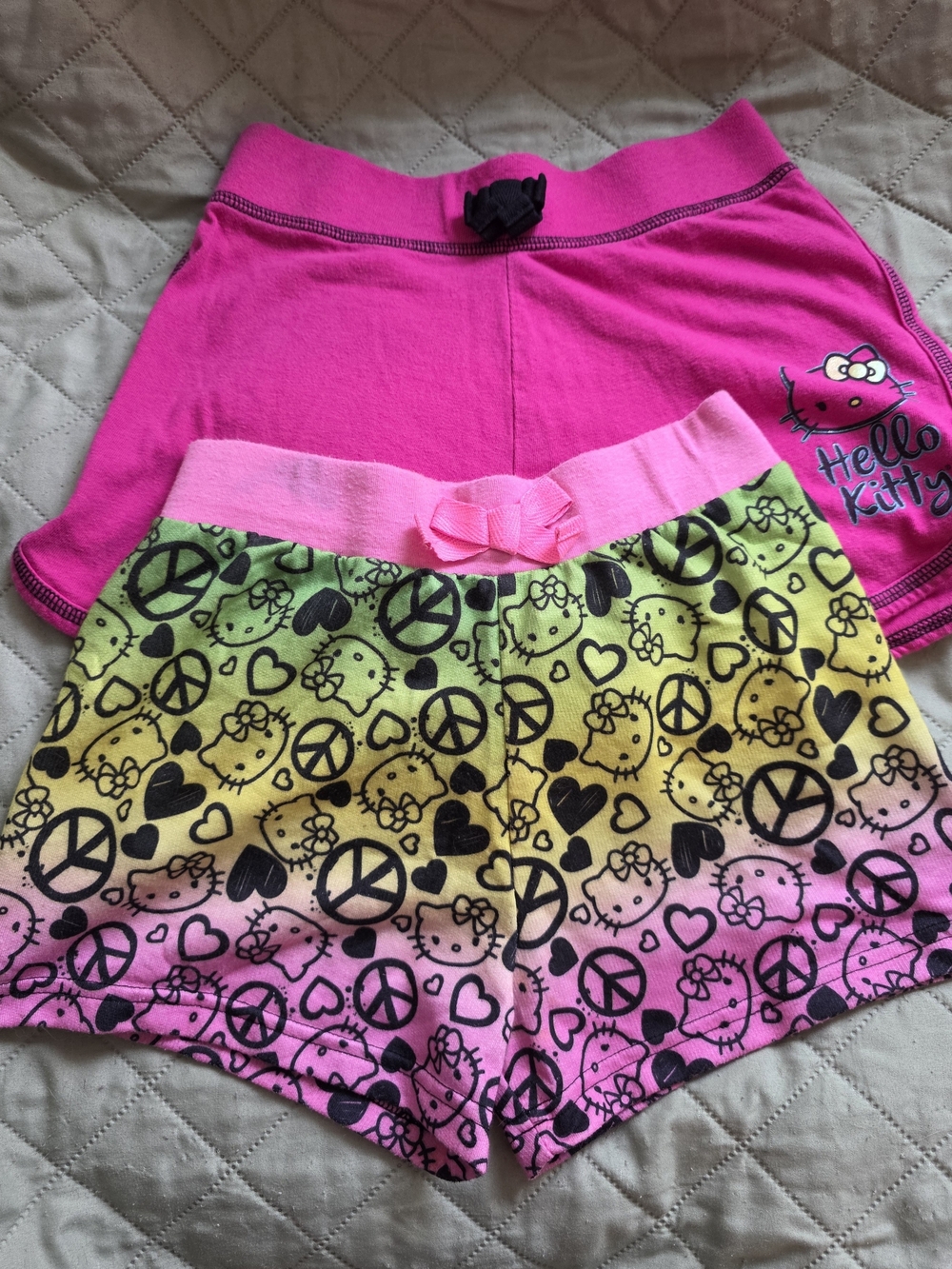 NWOT-Hello Kitty 10-12  Hot Pink & Neon Gradient Girls' Shorts Set